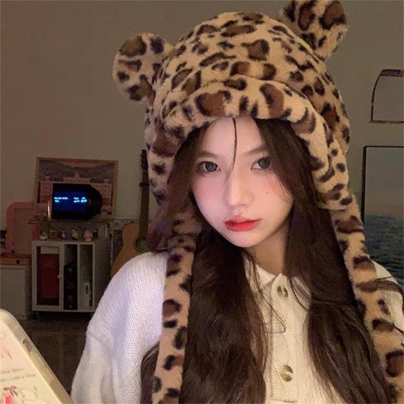 Modische Leopard Bärenohren Uschanka Mütze für verschiedene Kopfgrößen Winter Herbst Verdickte Pullover Beanie Mütze für Freizeit Reisen