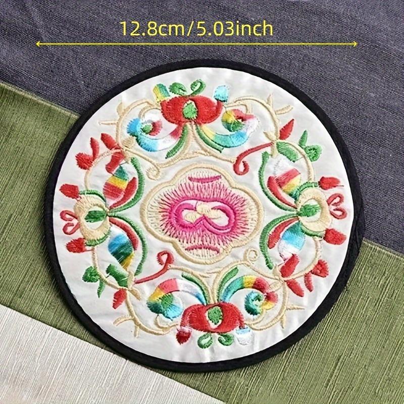 Random Color Embroidered Dining Table Coasters Insulated Coffee Coasters Dining Mats Used for Table Decoration In Restaurants