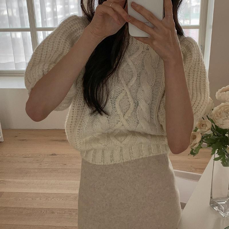 Korean Fashion Twist Crew Neck Short Sleeve Sweater Retro Women Puff Sleeve Sweet Tops Elegant Loose Casual Simple Solid Color Office Sweaters