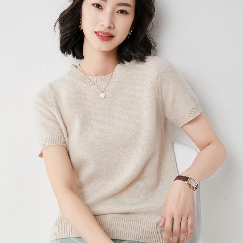 Autumn Women's Knitwear: Round Neck Short Sleeve Pullover Sweater