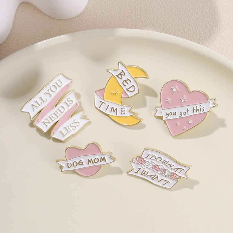 Elegant Geometric Heart Pin Creative Alloy Brooch Fashionable Personalized Gift