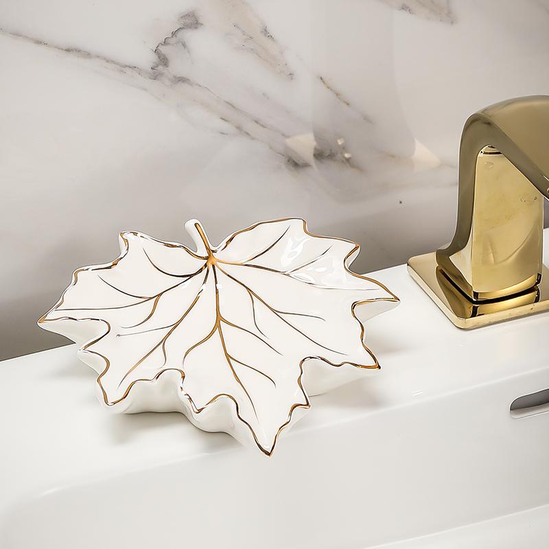 Ceramic Maple Leaf Soap Dish Holder Drain Portable Home Bathroom El Soap Box Tray Bathroom Accessories Crafts Gift