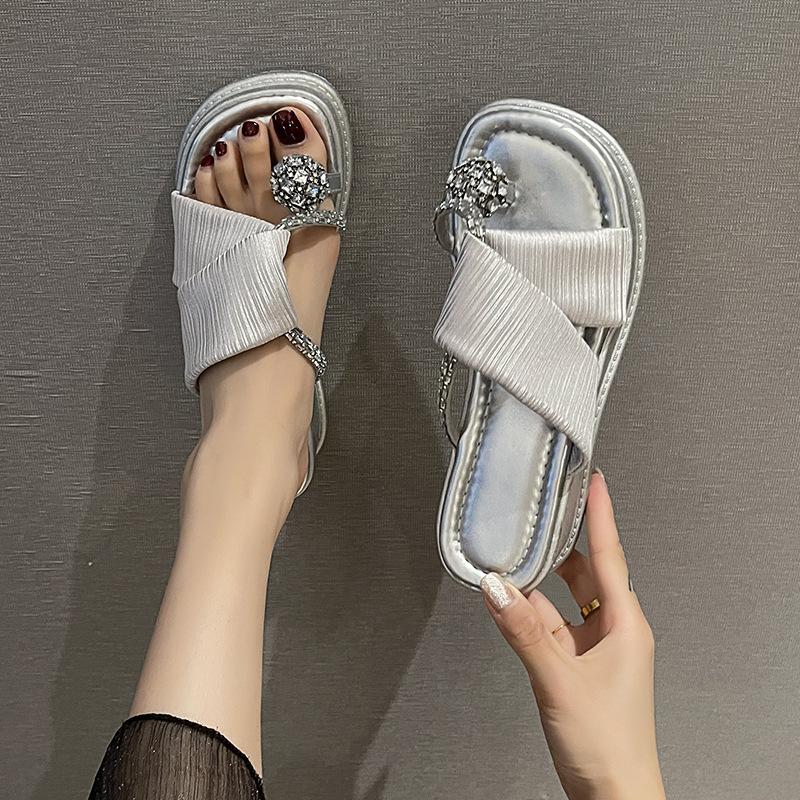 Beautiful Thick-soled Cool Slippers for Women's Summer Wear, Fashionable and High-end, New with Skirts, Wedge Heels, Beach Shoes