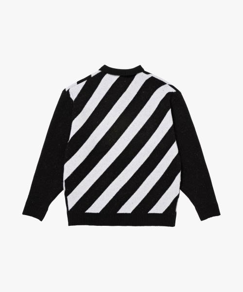 GOALSTUDIO Emblem Color Block Collar Sweater-Black