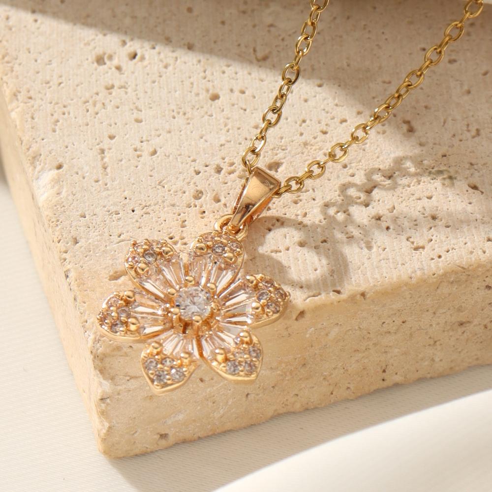 

Новые золотые ожерелья из нержавеющей стали для женщин, модные роскошные циркониевые цветы, кулон, ожерелье, ювелирные изделия, цепочка на ключицы золотой