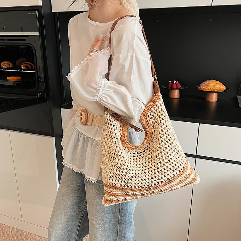 Straw Bag Women's Summer New Shoulder Seaside Versatile Beach Bag High-end Tote Bag Woven Bag