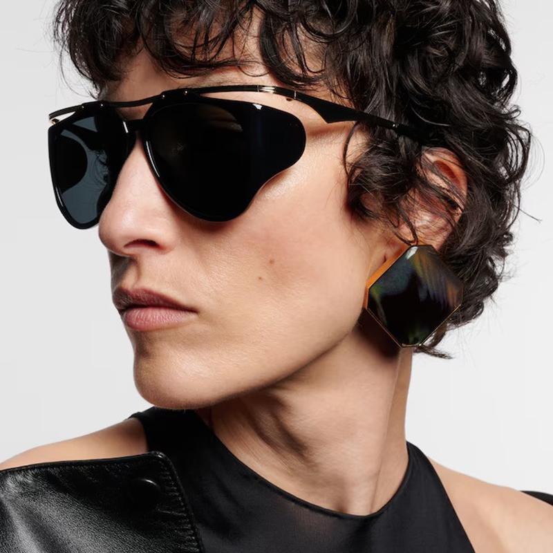 Luxury Designer Vintage Irregular Metal Pilot Sunglasses Women For gentlemen Sun Glasses Punk Rivet Sexy Ladies Popular Shades for daily use