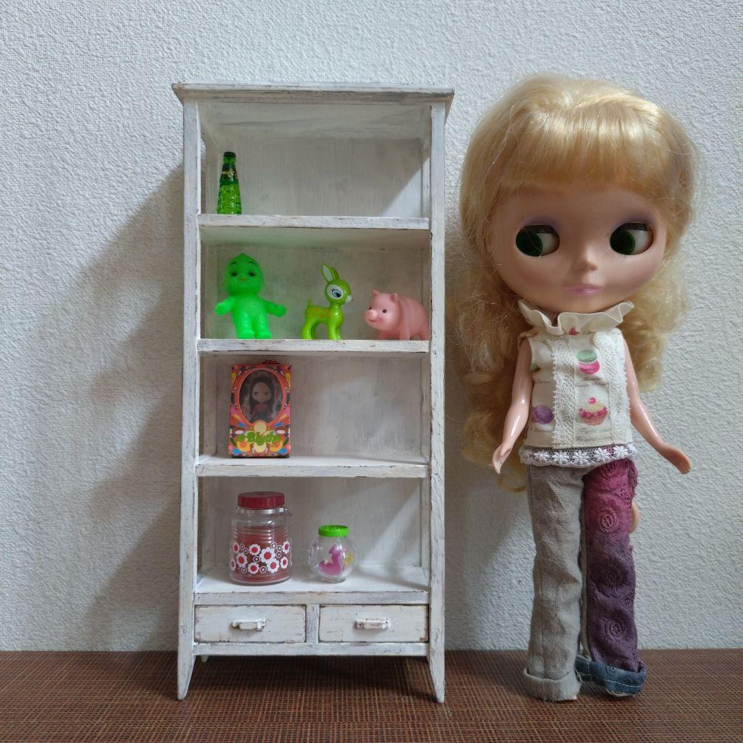 

[Б/У] Миниатюрная мебель антикварная витрина