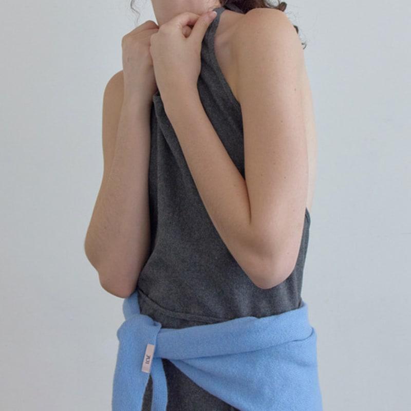 

LCVE TRIANGLE WOOL MUFFLER_SKYBLUE SKYBLUE_FREE