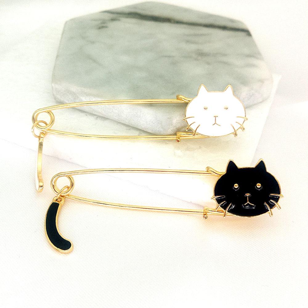 Kawaii Wiggling Tail Kitten Brooch Enamel Lapel Pin