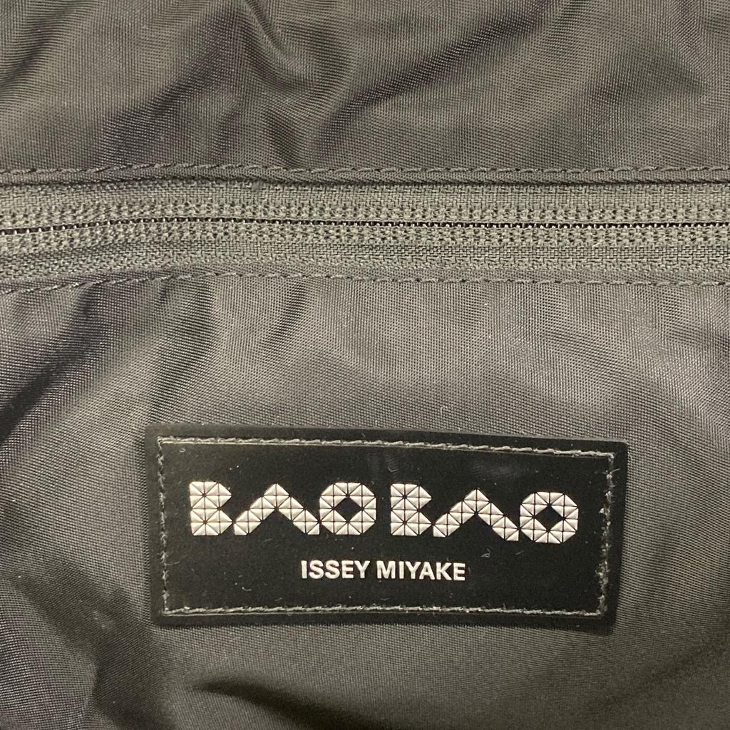 BAO BAO ISSEY MIYAKE BB74-AG605 Prism Tote Bag grayUsed