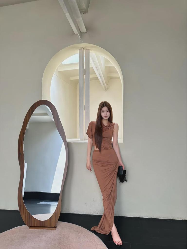 SUBHUMAN Women's European & American Style | Orange Irregular Pleated High Collar One-Shoulder Knit Top