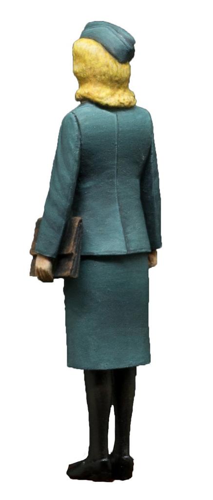 Passion Model WWII German Air Force Female Communications Assistant Resin Kit P35F012 1/35
