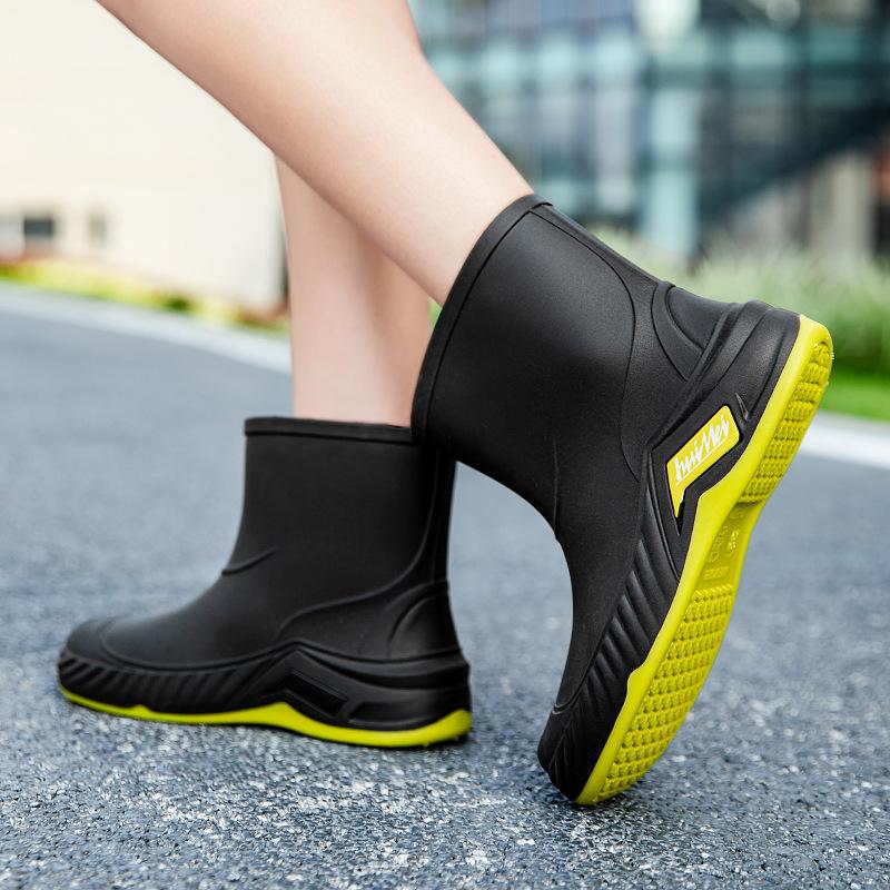 New medium tube rain shoes women's rubber shoes wear non-slip water boots flat bottom water shoes fleece short rain boots