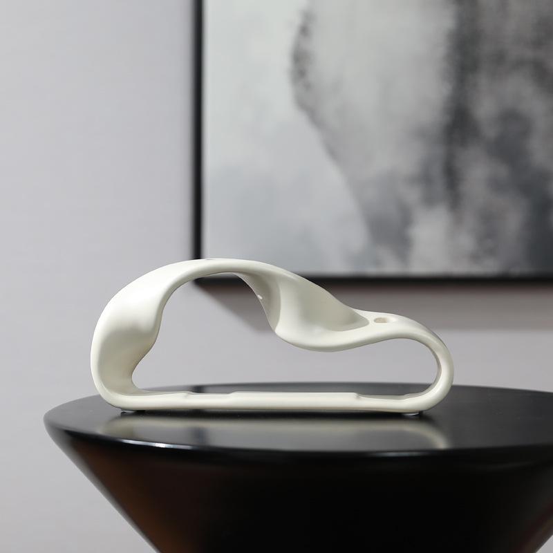 Abstract Art Vase Ornament White Hollow Flower Container for Living Room and Dining Table Ceramic Floral Vase Home Decoration
