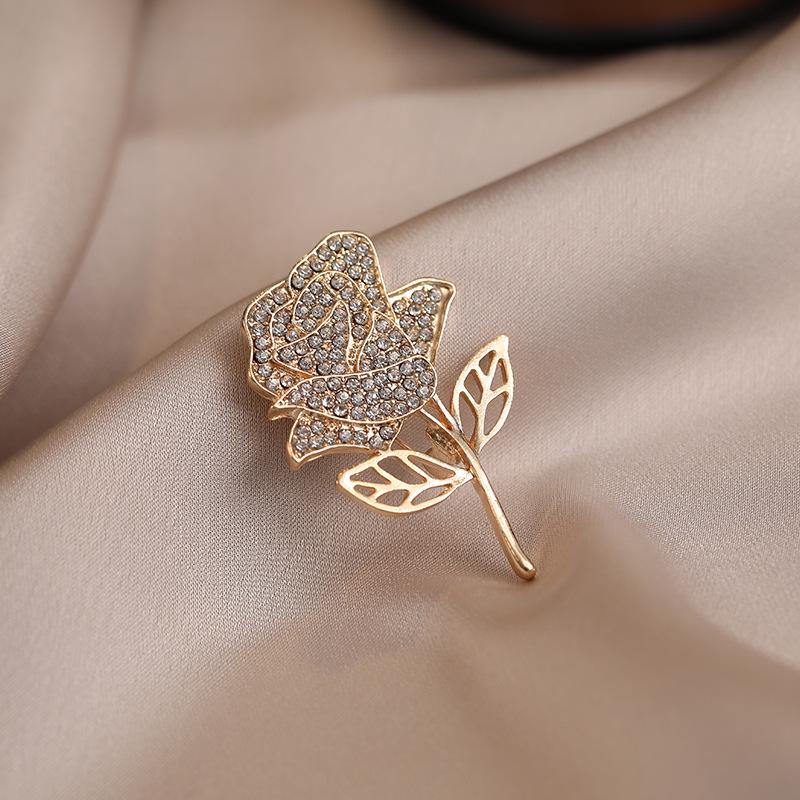 Exquisite High-End Schmetterlingsbrosche für Damenmode - Elegante Corsagen-Nadel & Kleidungsaccessoire