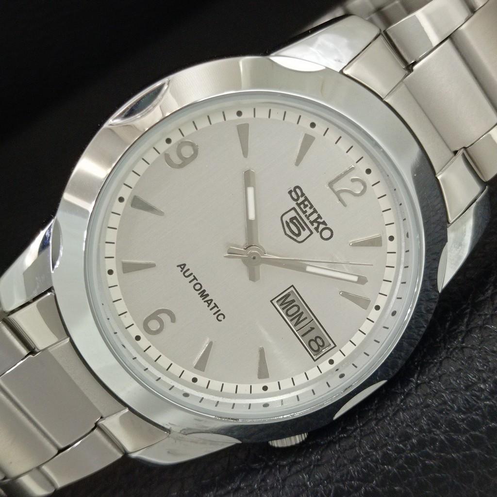 SEIKO 5 AUTOMATIC VINTAGE ОТРЕСТАВРИРОВАННЫЕ ЯПОНСКИЕ МУЖСКИЕ ЧАСЫ С СЕРЕБРЯНЫМ ЦИФЕРБЛАТОМ a445903-1 gray