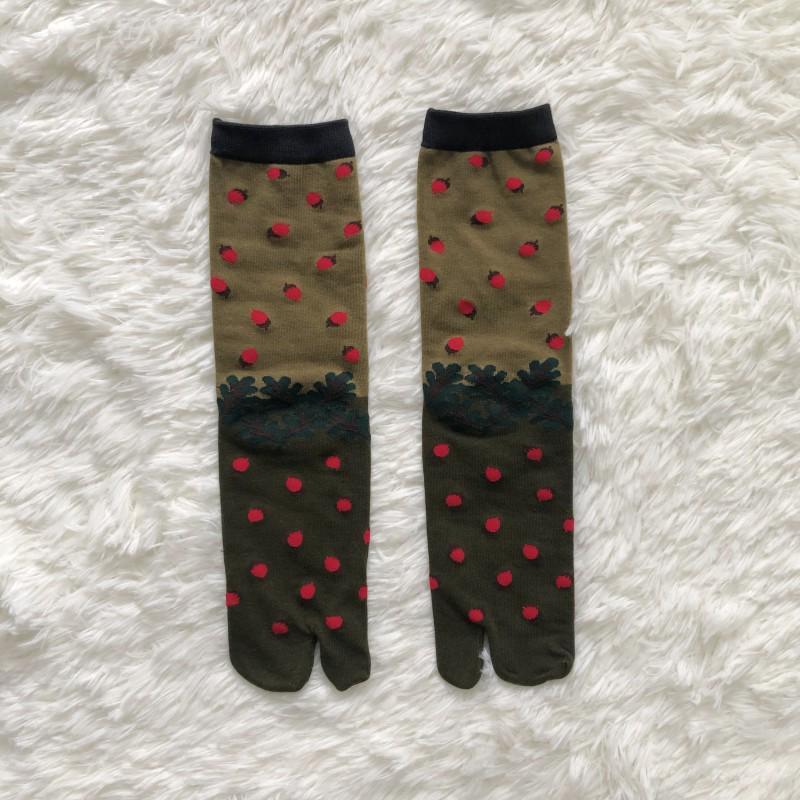 Trendy Japanese Multi-Color Jacquard Floral Tabi Socks - Cute Split-Toe Mid-Calf Design