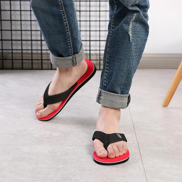 New Men's Slippers High Quality Mens Beach Sandals Anti-slip Flip-flops Lightweight Men Casual Slippers Flat Shoes Zapatos Mujer