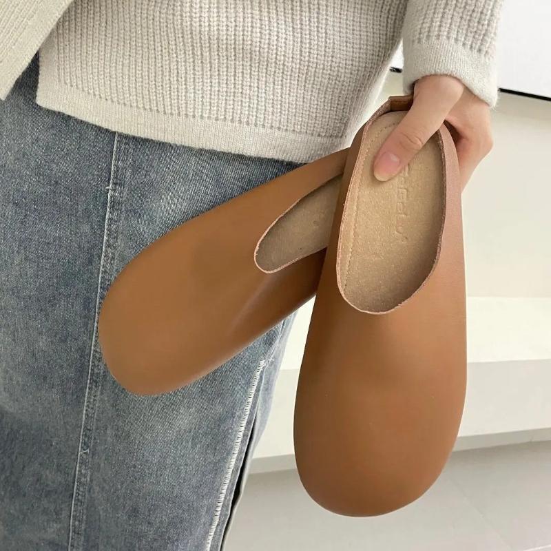 Fashion Women Fashion Flat Slippers Summer New Outdoor Non-slip Beach Shoes Lady Casual Flat Shoes Comfort Soft Sole House Slides