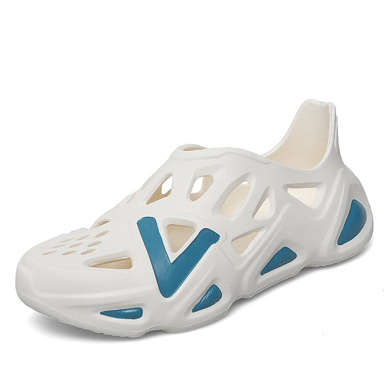 Fashion Men Trend New Summer Slippers Soft Bottom Cloud Slides Light Beach Shoes Male Suitable Indoor and Outdoor