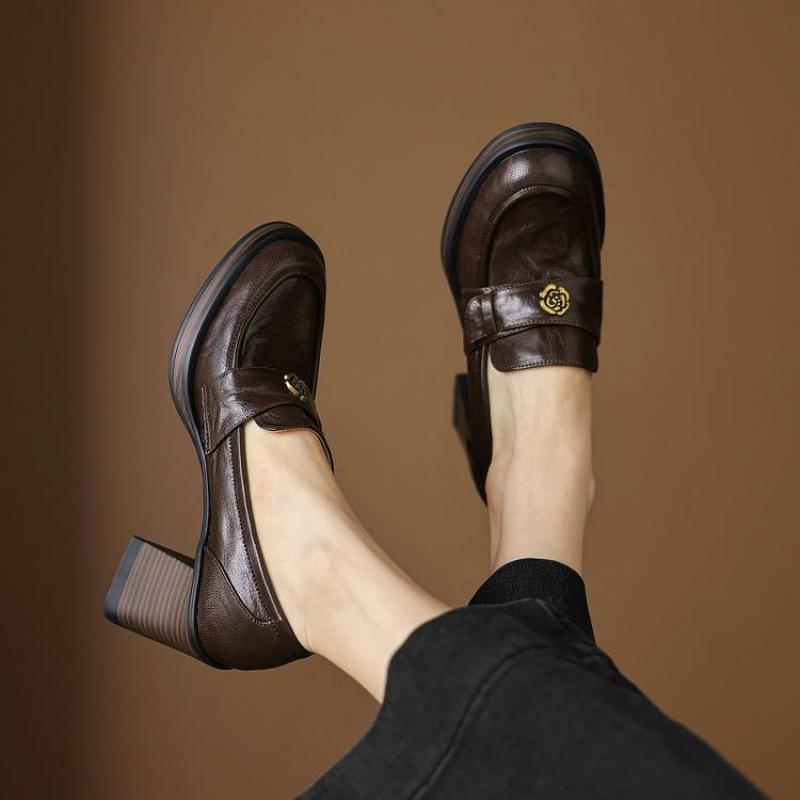 New Women's Leather Loafers Non-slip Thick-soled Mid-mouth Casual High-heeled Large-size Shoes Women Wear Sheepskin Single Shoes In All Seasons