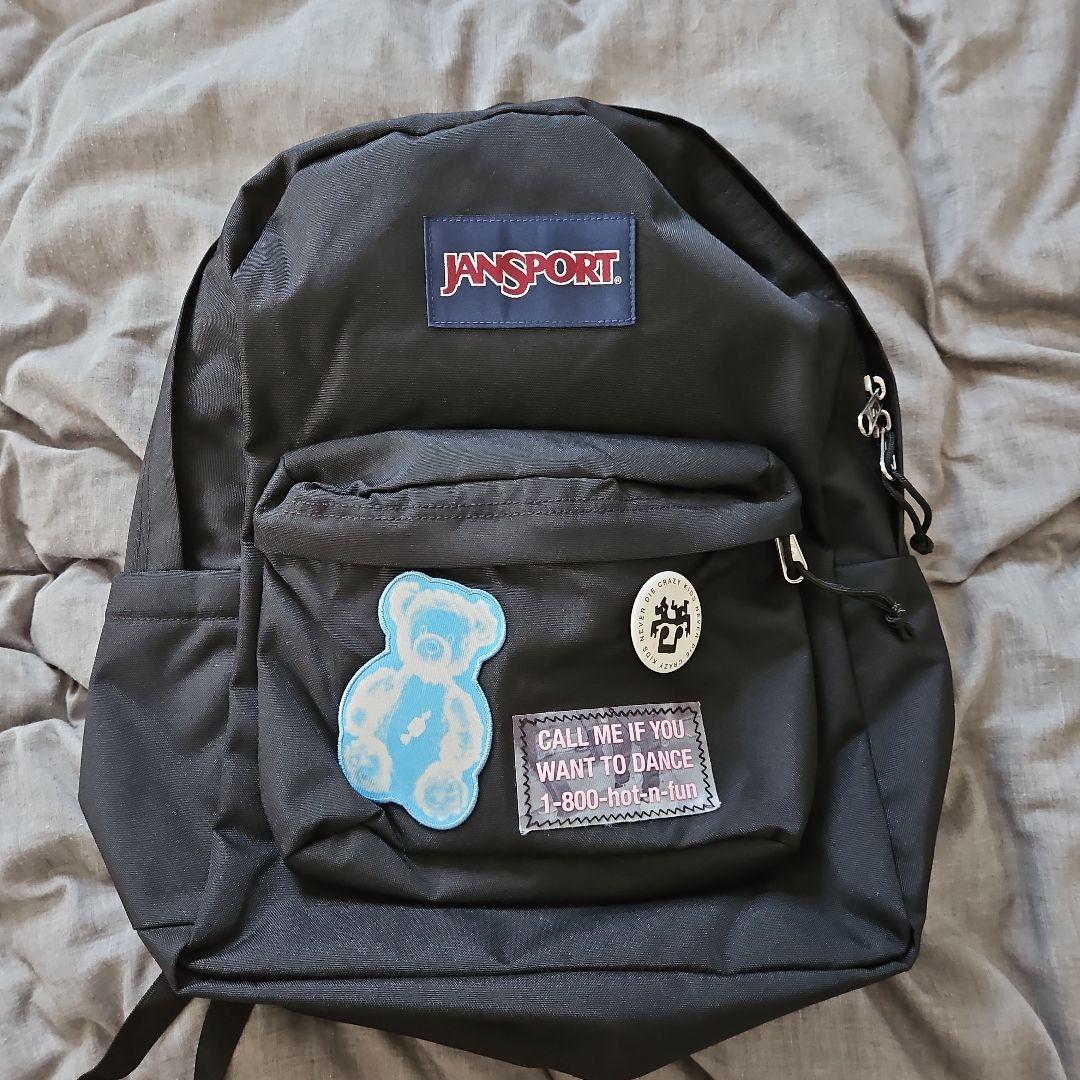 

[Б/У] LE SSERAFIM X JanSport SUPERBREAK PLUS