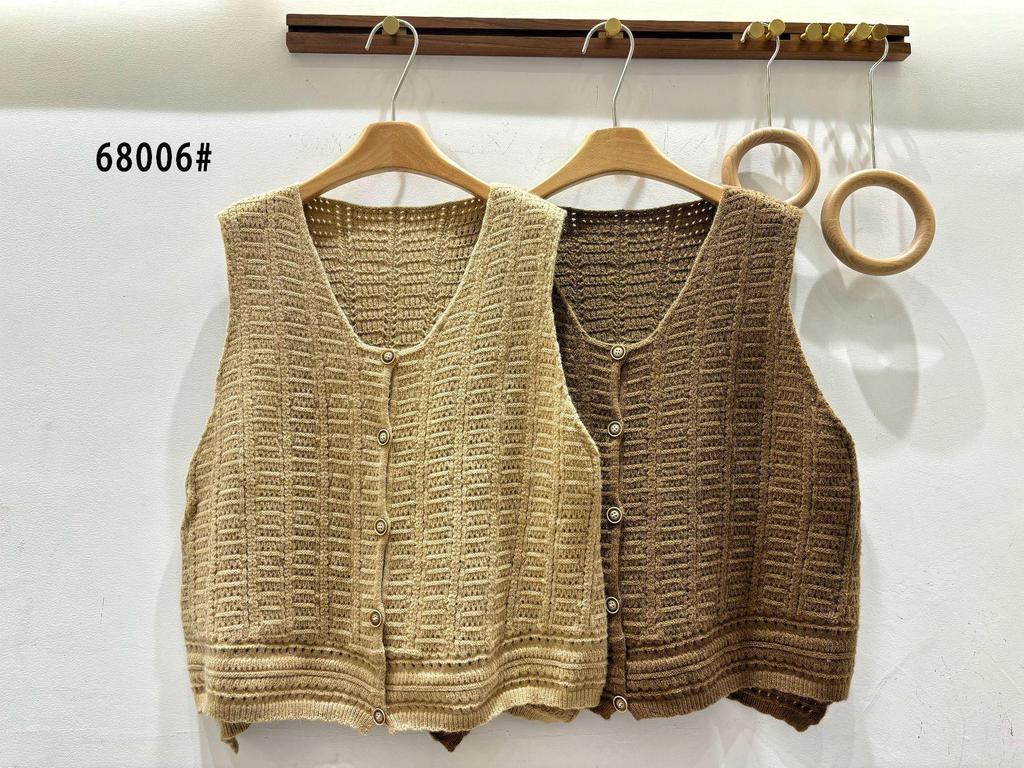 Autumn 2025 Vintage Round Neck Crochet Knit Vest