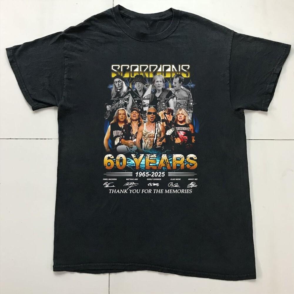 

Новая группа Scorpions 60 лет 1965-2025 Подарок для фанатов Унисекс S-5XL Футболка UB485 Унисекс Футболка XL