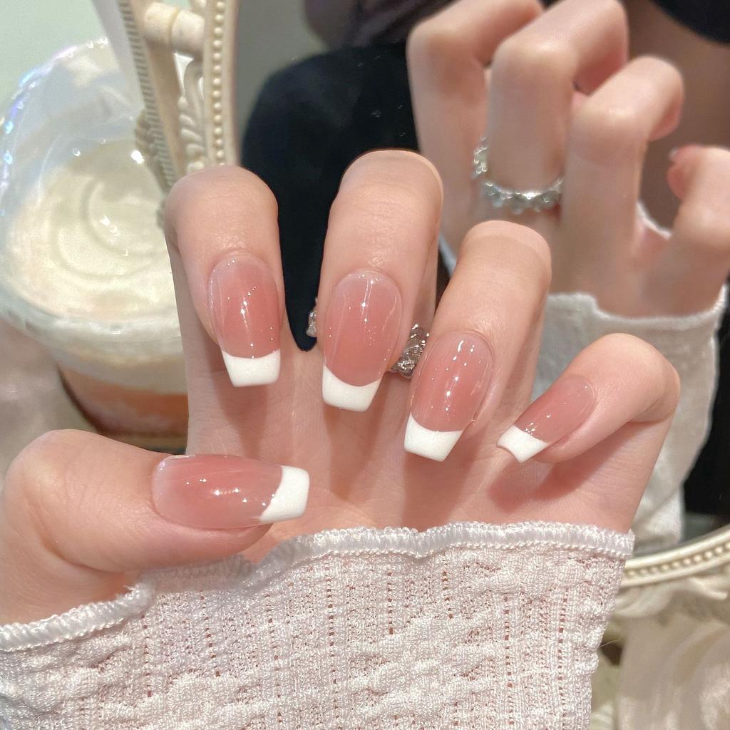 10 Stück Rosa Handgemachte Ombre Französische Kurze Ballerina Press-On Nägel Vollabdeckung Falsche Nagelspitzen Tragbare Maniküre
