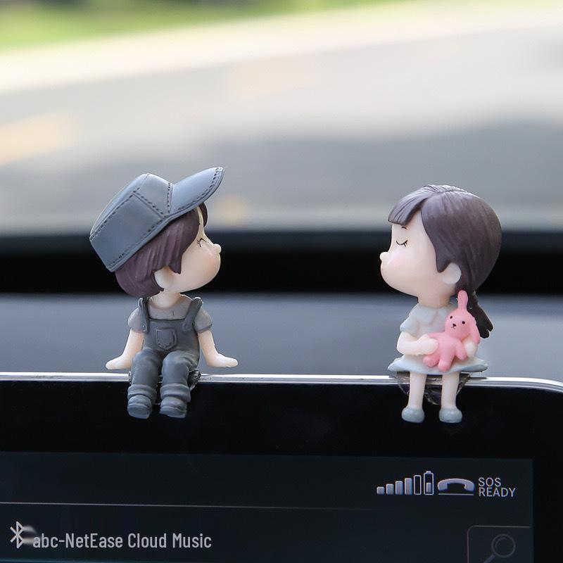 

Мультяшные парные украшения для автомобиля: Набор креативных фигурок девочки для декора центральной консоли Standard