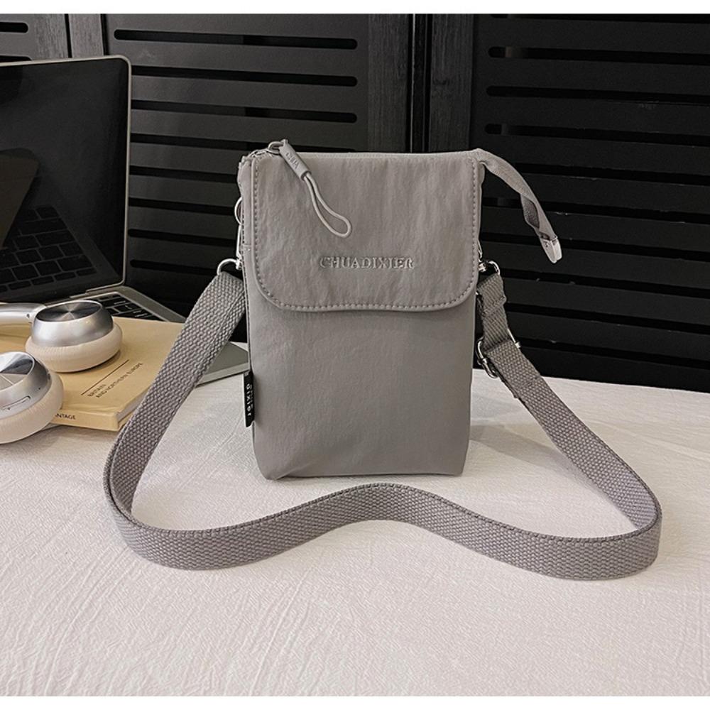 Trendy Nylon Phone Bag Solid Color Mini Size Crossbody Bag Adjustable Strap Ultra Lightweight Shoulder Bag Unisex