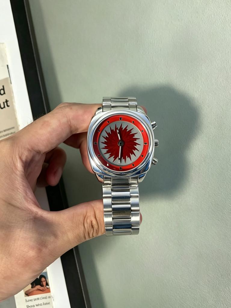New Dynamic Sparkling Fireworks Dial Quartz Watch Solid Stainless Steel Strap Fashion Watch Available in Red Blue and Green