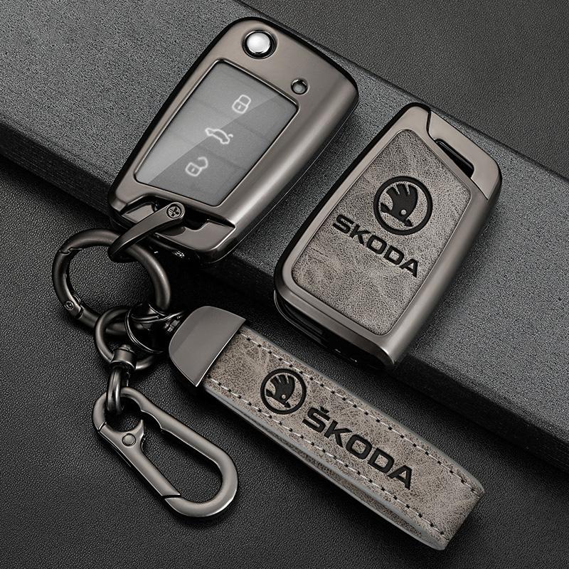 DAYB7 Car Flip Remote Key Fob Case Cover For Skoda Octavia A5 A7 Fabia Superb Kodiaq Karoq Protector Shell Bag Keychain Accessories
