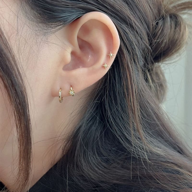 youngglow 14k dot sparkle piercing earrings