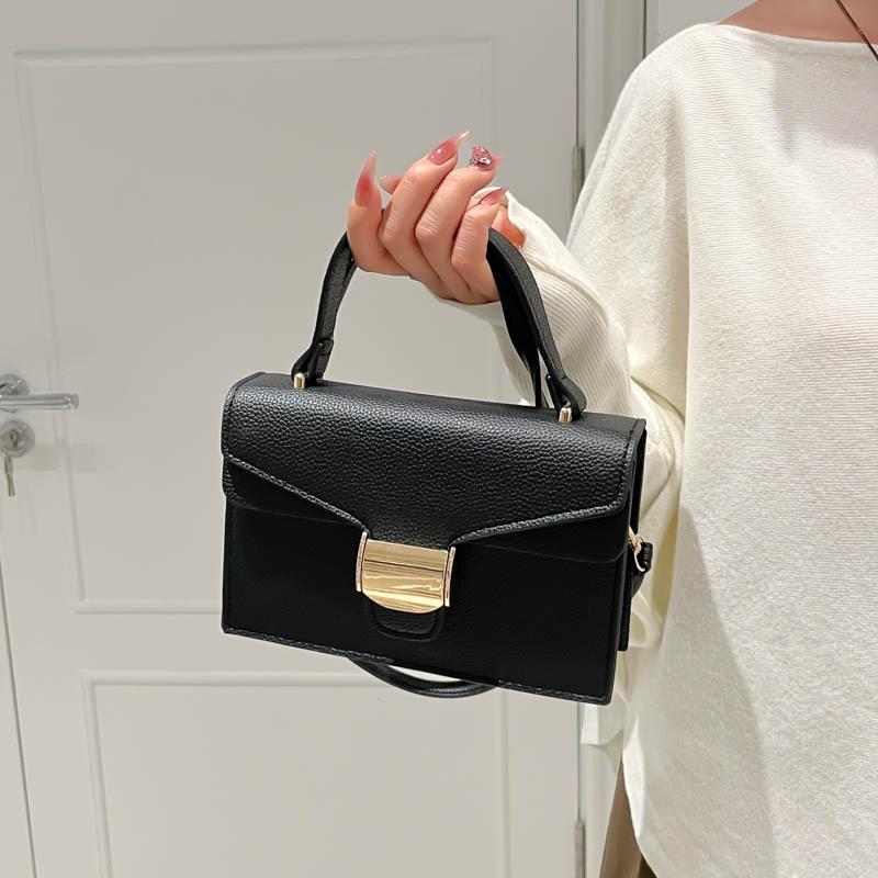 

Casual fashion splicing niche simple small square bag women s autumn and winter retro advanced texture temperament messenger bag чёрный