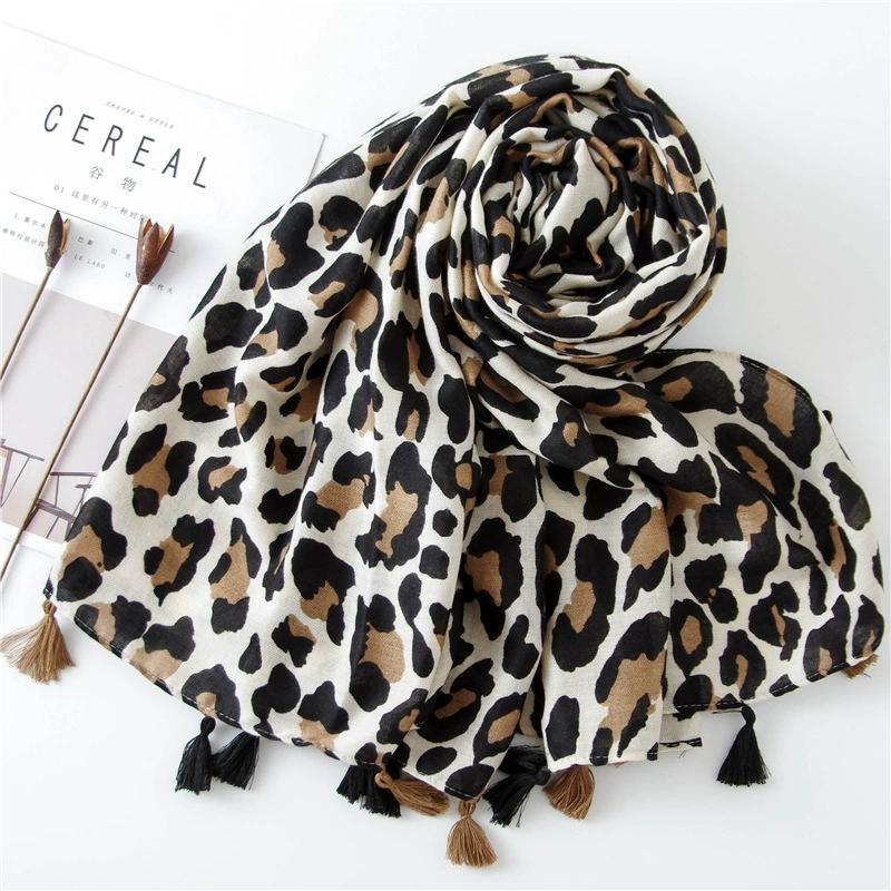 Spring and Summer Cotton Linen Feeling Leopard Printed Scarf With Tassel Headscarf Dubai Turkey Palestinian Hijab Scarves
