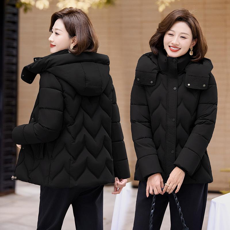 Small mother winter padded jacket women's short removable hat medium and old women's large size padded jacket