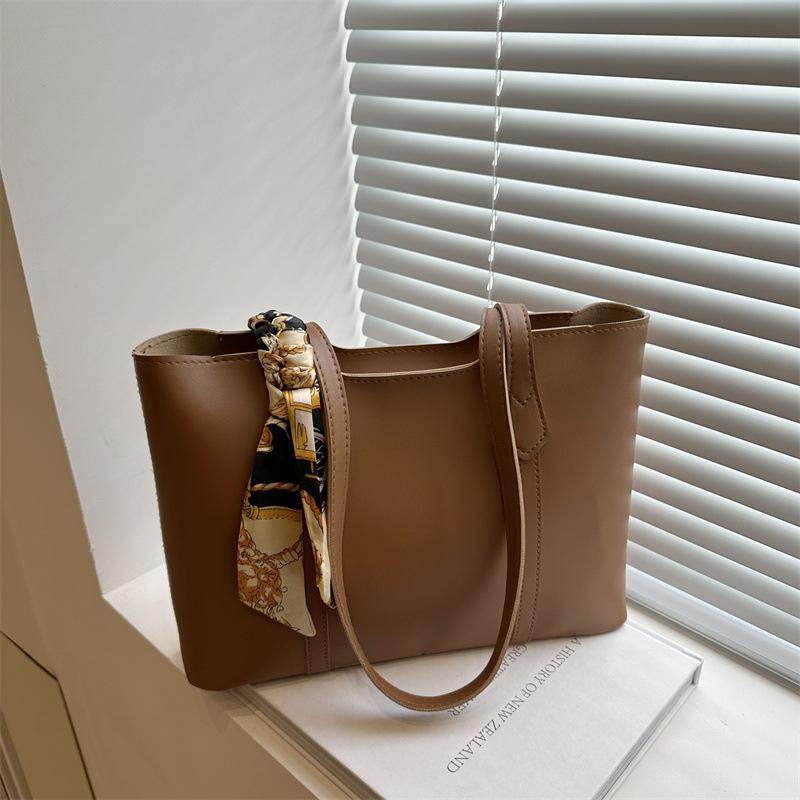Fashion Versatile Retro Commuter Shoulder Bag Simple Tote Bag College Student Class Bag Women's Bag