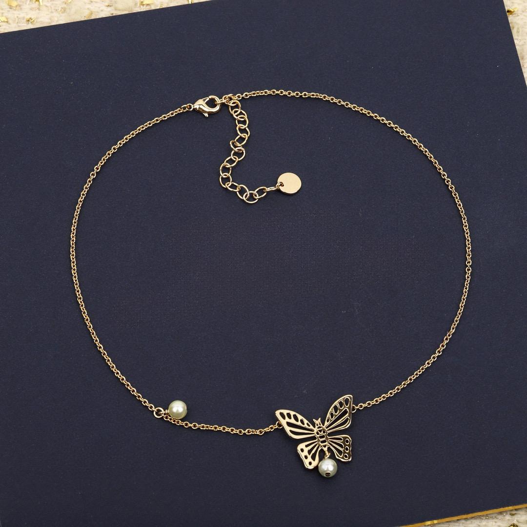 

Latest Hot Brand Classic Women s Necklace Luxury Jewelry For Women Fashion Butterfly Designer Pendant Pearl Chain Necklaces
