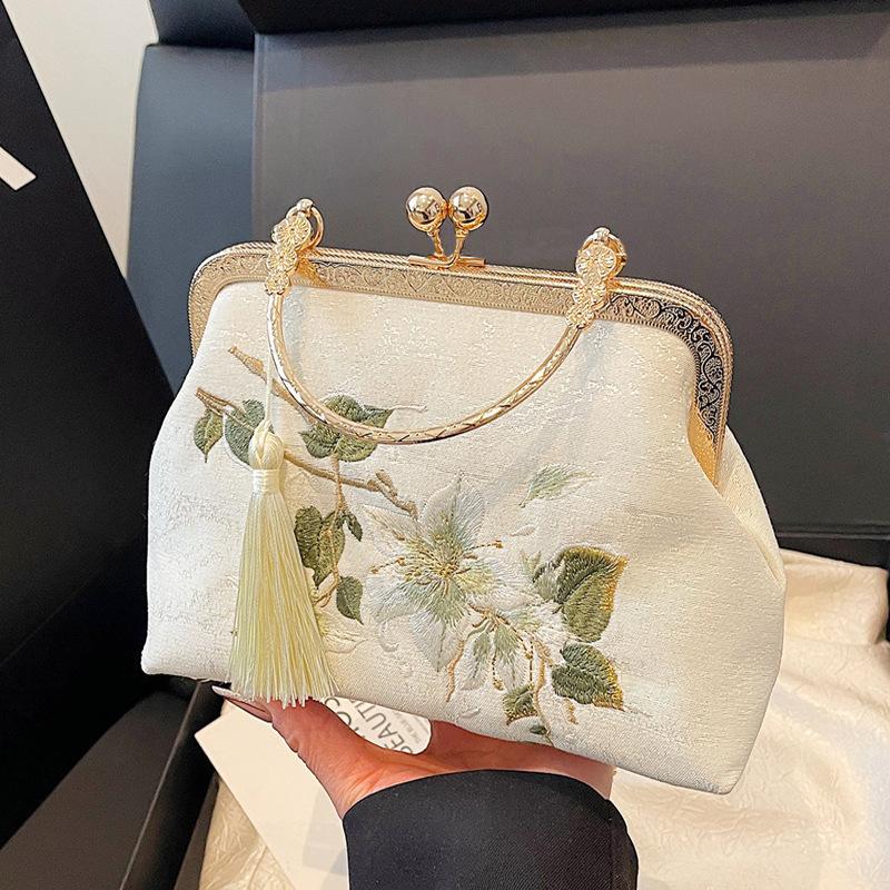 

Сумка-ракушка с вышивкой лилии - складная сумка-клатч Hanfu Cheongsam Fashion Hundred (Винтажная женская сумочка с пряжкой) белый