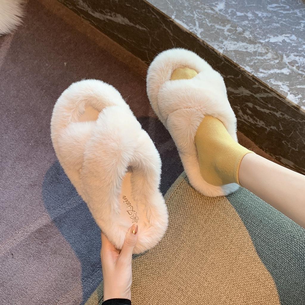 2025 Autumn New Internet Celebrity Fluffy Slippers Female Lazy Woman Wearing Large Size One-word Thick Bottom Open-toed Slippers Female