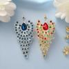 Inlaid Colored Diamond Peacock Brooch: Luxurious Retro Palace Style with Pearlescent Elegance