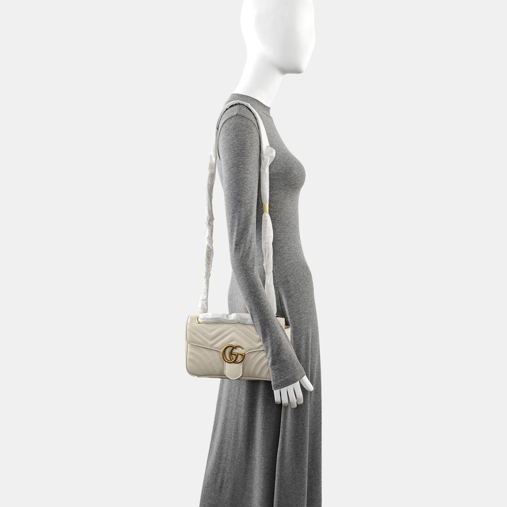[Occasion] Sac bandoulière GG Marmont matelassé logo doré à chaîne Petit - Excellent #1V34W91