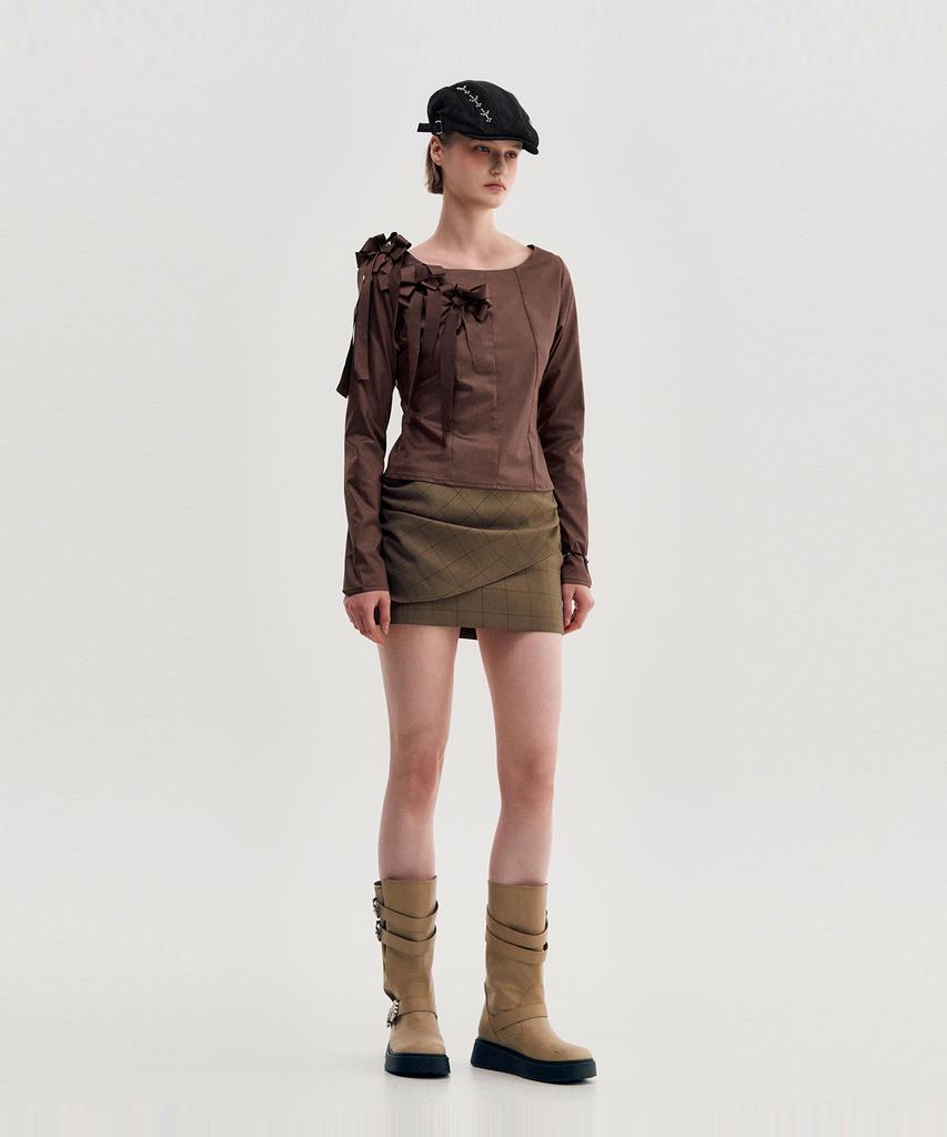 Kimjisu Studded Suede Hunting Cap _ Black