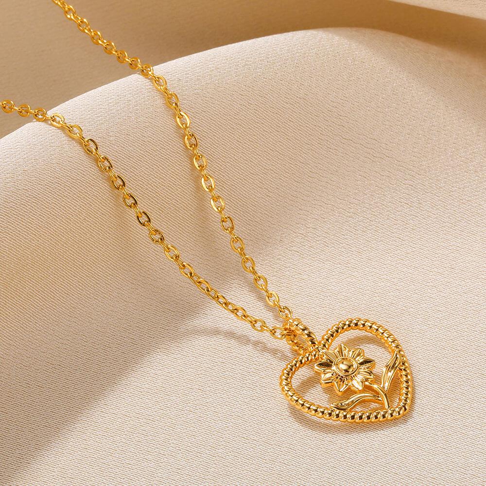 European-American Fashion Heart Necklace: Trendy Scorpion Clavicle Chain for Everyday Wear