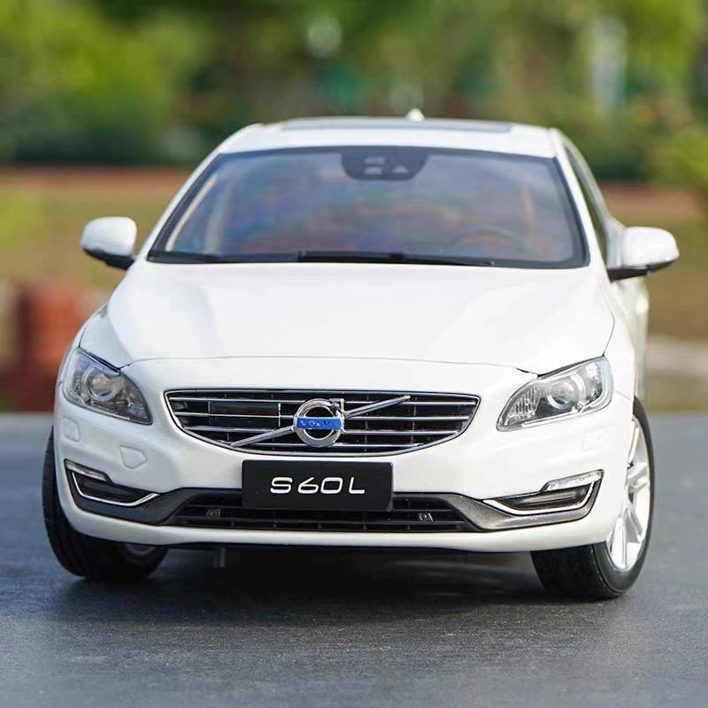 Official Volvo 1:18 Scale Alloy Car Models - XC60, XC90, S60L, Die-Cast with Factory Metallic Paint, Collector's Display Model
