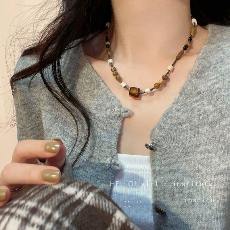 

Богемское этническое ожерелье с бабочкой для женщин, стильное новое в китайском стиле, ретро, темпераментное, дикое, украшение для юбки с лошадиным лицом Brown Square Necklace S