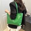 High Value and Large Capacity New Simple Fashion Commuting Atmosphere Versatile Portable Shoulder Armpit Bag Women