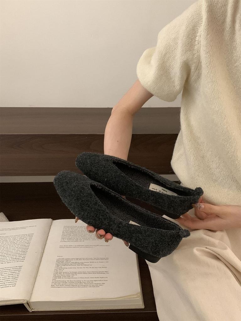 French Flat-bottomed Casual Velvet Mary Jane Shoes Women's 2025 Autumn and Winter New Light-mouth Fluffy Single Shoes Versatile Ladyshoes